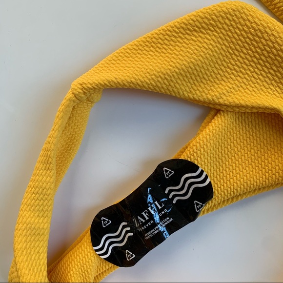 *SOLD*  NWT Zaful Yellow bikini set - Picture 6 of 6